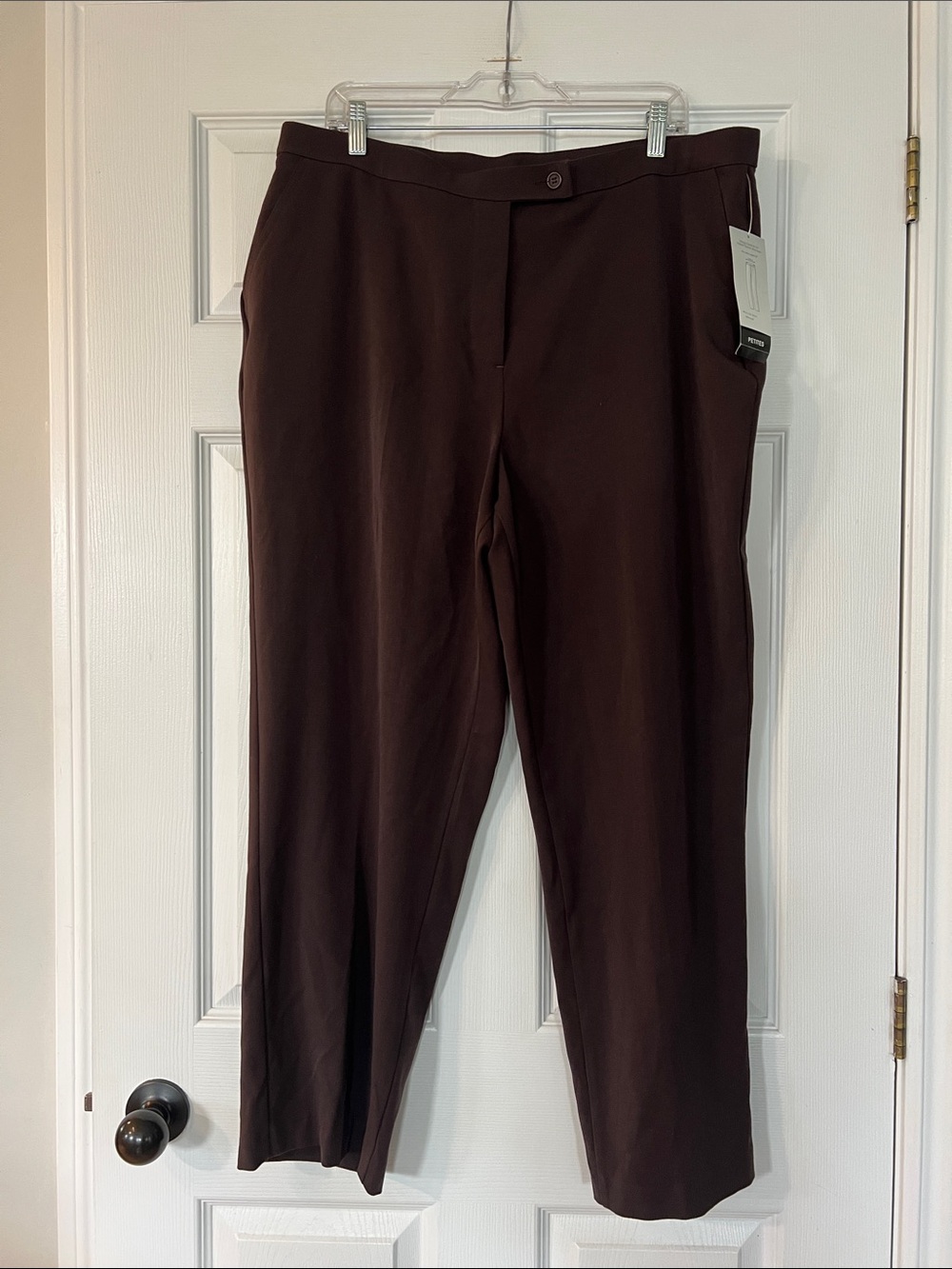 Alia Straight Leg Pants in Dark Brown